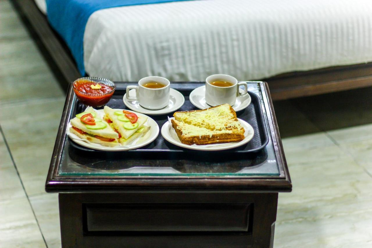 Hotel Seven Ahmadábád Kültér fotó
